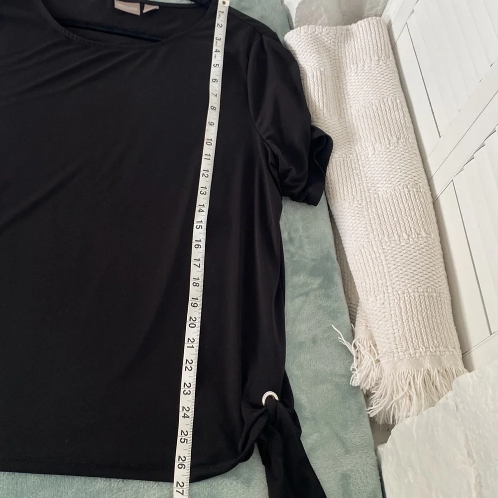 Chico’s Black short sleeve stretchy top with tie on side Chico size 3 or XL - Picture 9 of 13